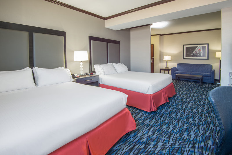 Holiday Inn Express CLEVELAND AIRPORT - BROOK PARK - Brook Park, OH