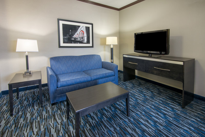 Holiday Inn Express CLEVELAND AIRPORT - BROOK PARK - Brook Park, OH