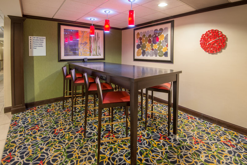 Holiday Inn Express CLEVELAND AIRPORT - BROOK PARK - Brook Park, OH