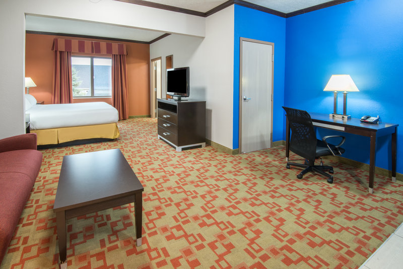 Holiday Inn Express CLEVELAND AIRPORT - BROOK PARK - Brook Park, OH