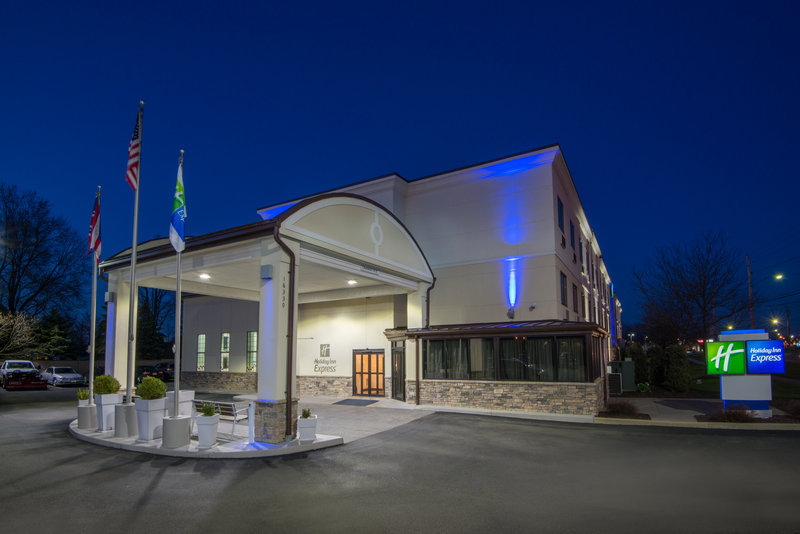 Holiday Inn Express CLEVELAND AIRPORT - BROOK PARK - Brook Park, OH