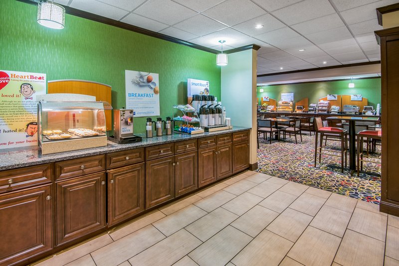 Holiday Inn Express CLEVELAND AIRPORT - BROOK PARK - Brook Park, OH