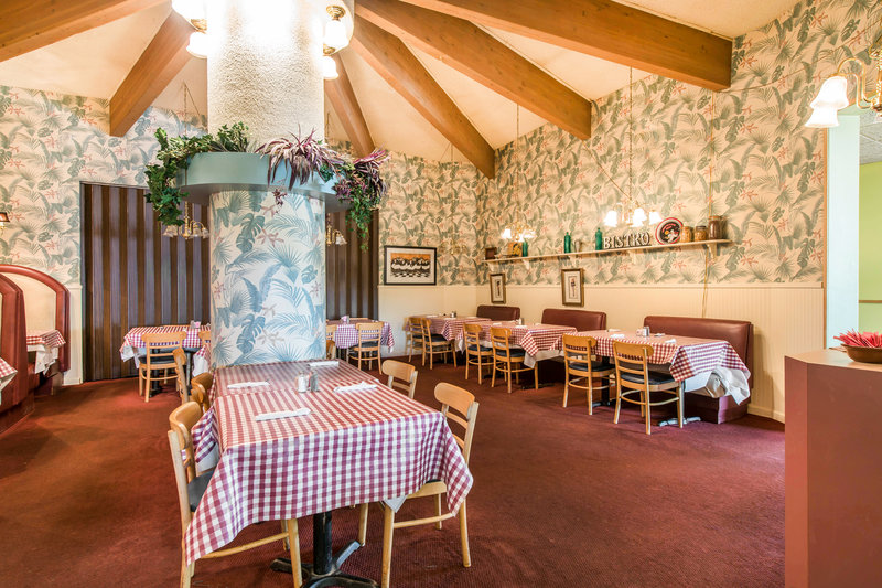 Rodeway Inn-Golden Prairie - Stratton, CO