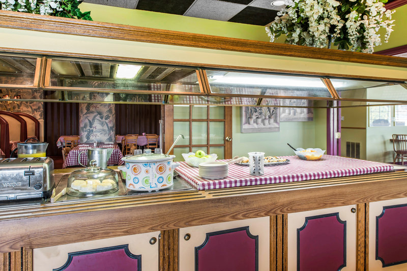 Rodeway Inn-Golden Prairie - Stratton, CO