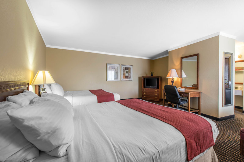 Rodeway Inn-Golden Prairie - Stratton, CO