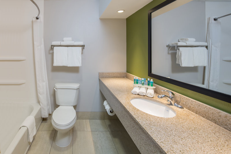 Holiday Inn Express CEDAR RAPIDS (COLLINS RD) - Cedar Rapids, IA