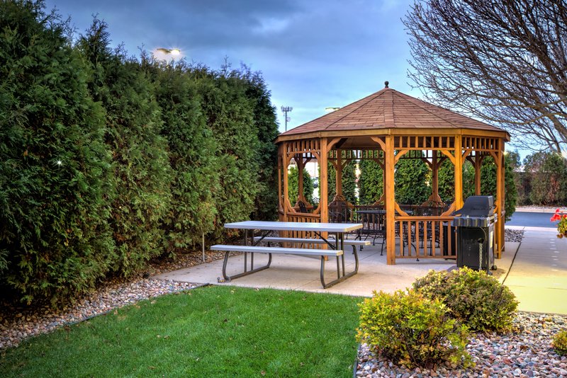 Candlewood Suites-Appleton - Hilbert, WI