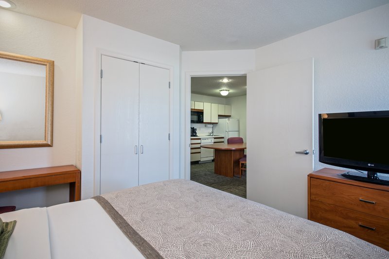 Candlewood Suites-Appleton - Hilbert, WI
