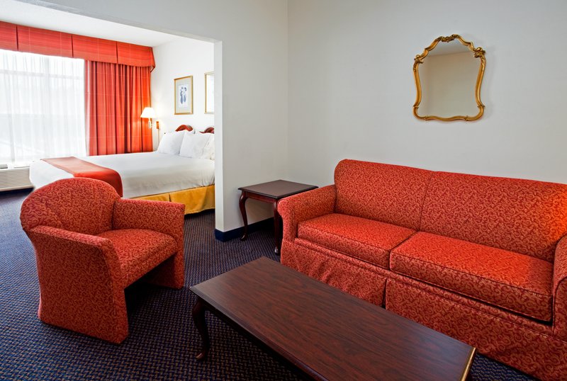 Holiday Inn Express - Hillsville, VA