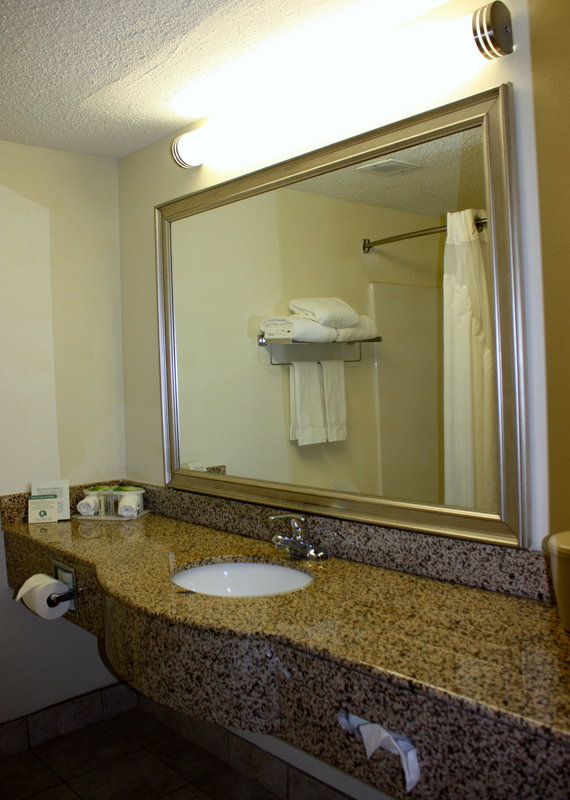 Holiday Inn Express - Hillsville, VA