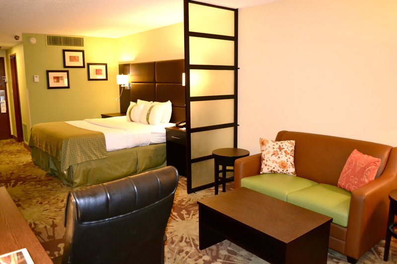 Holiday Inn Morgantown-Reading Area - Morgantown, PA