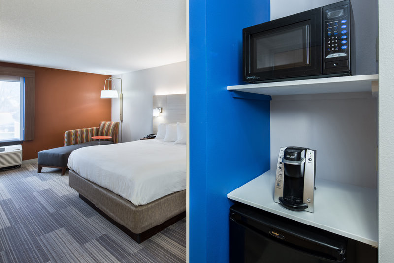 Holiday Inn Express CEDAR RAPIDS (COLLINS RD) - Cedar Rapids, IA