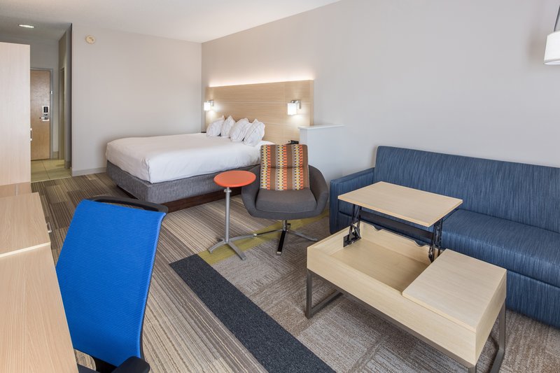 Holiday Inn Express CEDAR RAPIDS (COLLINS RD) - Cedar Rapids, IA