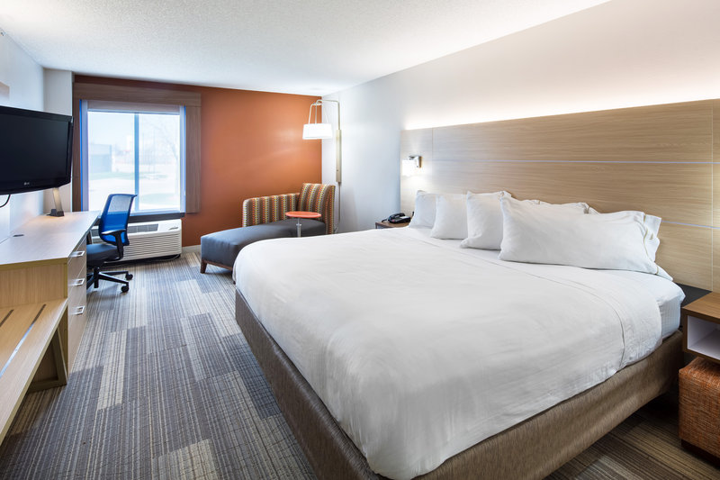 Holiday Inn Express CEDAR RAPIDS (COLLINS RD) - Cedar Rapids, IA