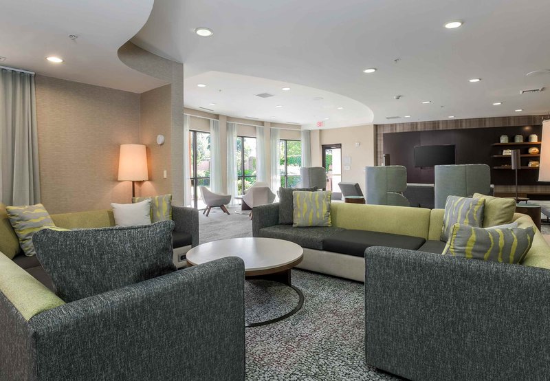 Courtyard By Marriott Roseville Galleria Mall/Creekside Ridge Drive - Roseville, CA