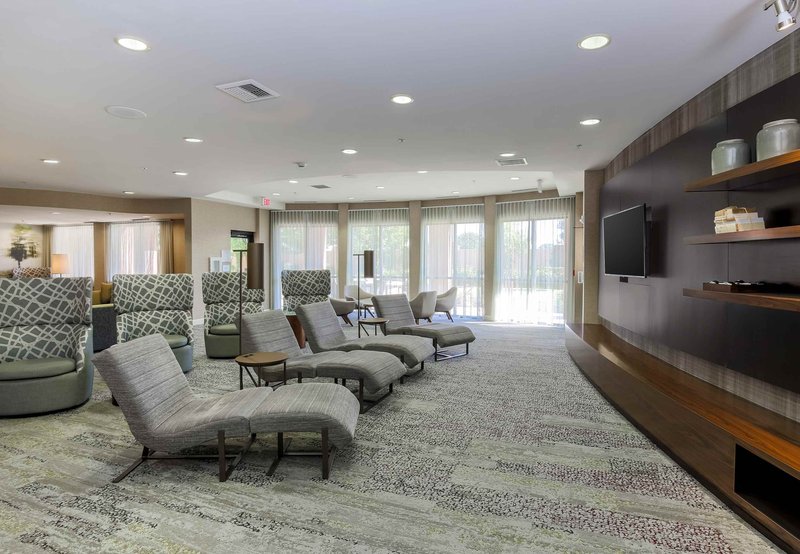 Courtyard By Marriott Roseville Galleria Mall/Creekside Ridge Drive - Roseville, CA