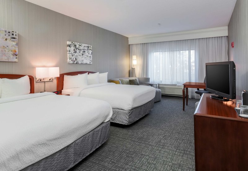 Courtyard By Marriott Roseville Galleria Mall/Creekside Ridge Drive - Roseville, CA