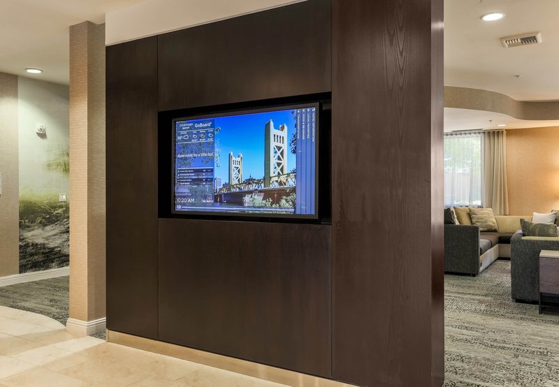 Courtyard By Marriott Roseville Galleria Mall/Creekside Ridge Drive - Roseville, CA