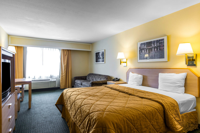 Rodeway Inn - Azusa, CA