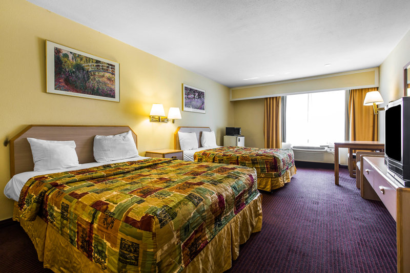 Rodeway Inn - Azusa, CA