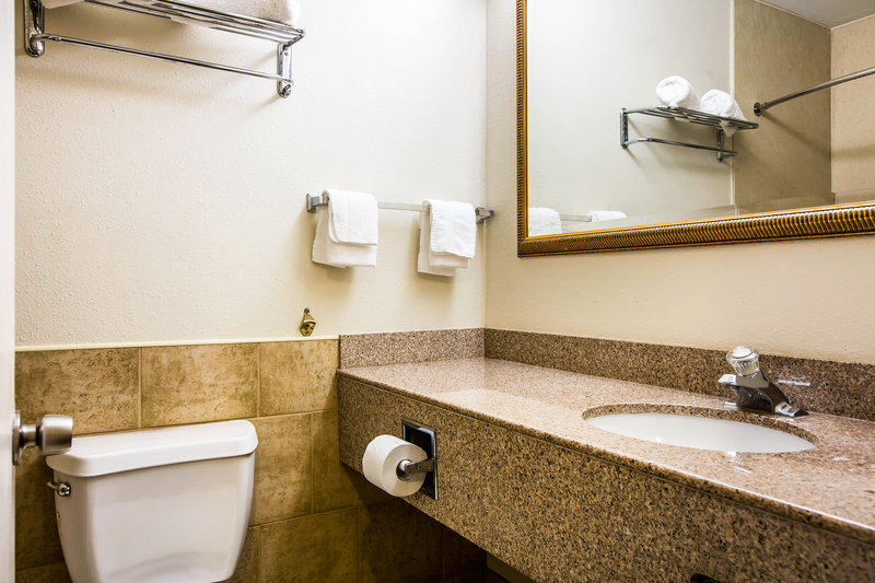 Rodeway Inn - Azusa, CA