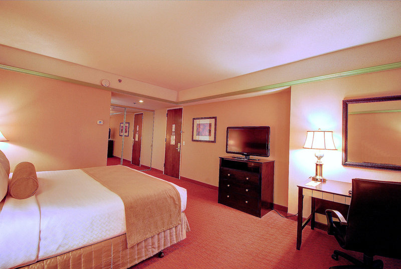 Crowne Plaza PITTSFIELD-BERKSHIRES - Pittsfield, MA