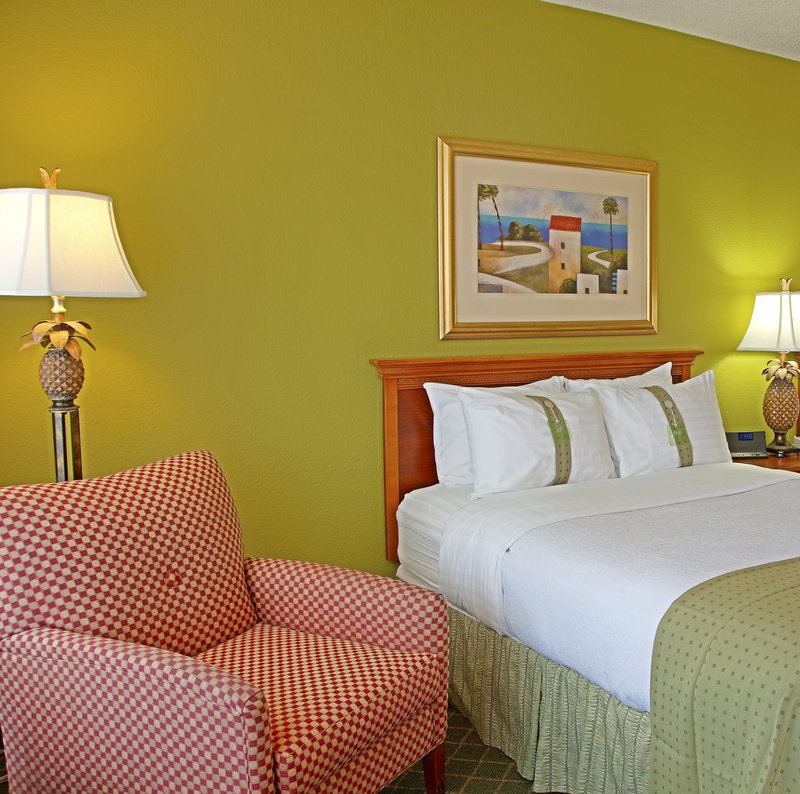 Holiday Inn Hotel & Suites VERO BEACH-OCEANSIDE - Sebastian, FL