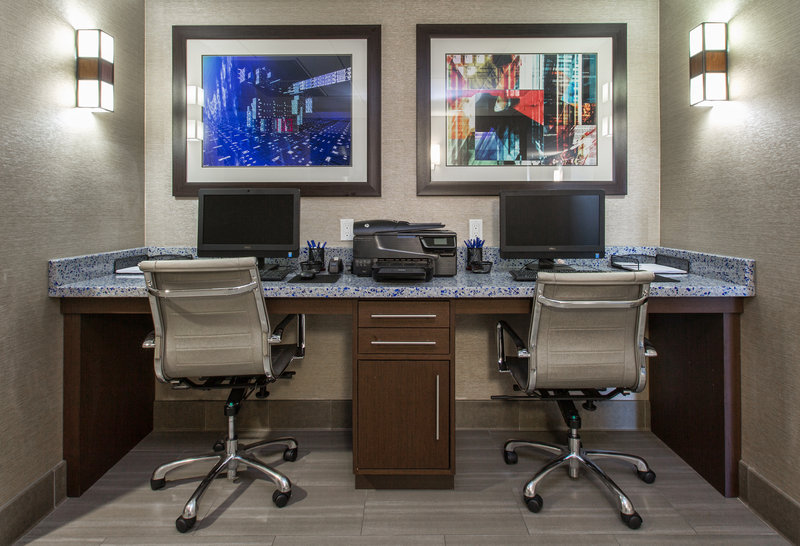 Holiday Inn Express Newport Beach - Newport Beach, CA