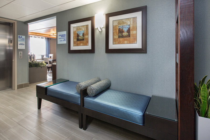 Holiday Inn Express Newport Beach - Newport Beach, CA