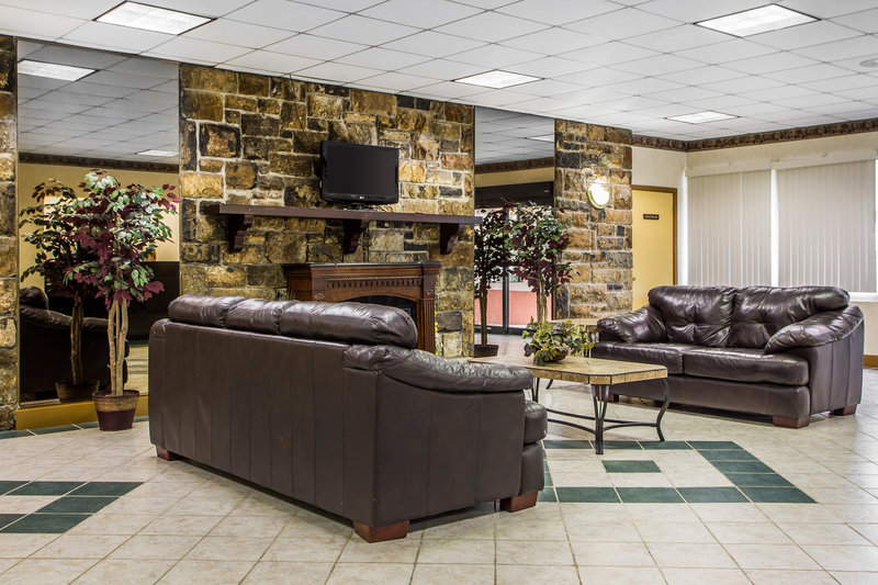 Quality Inn & Suites - Chambersburg, PA