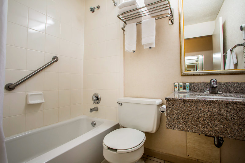 Quality Inn & Suites - Chambersburg, PA