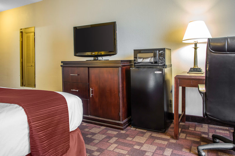 Quality Inn & Suites - Chambersburg, PA
