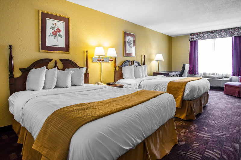 Quality Inn & Suites - Chambersburg, PA