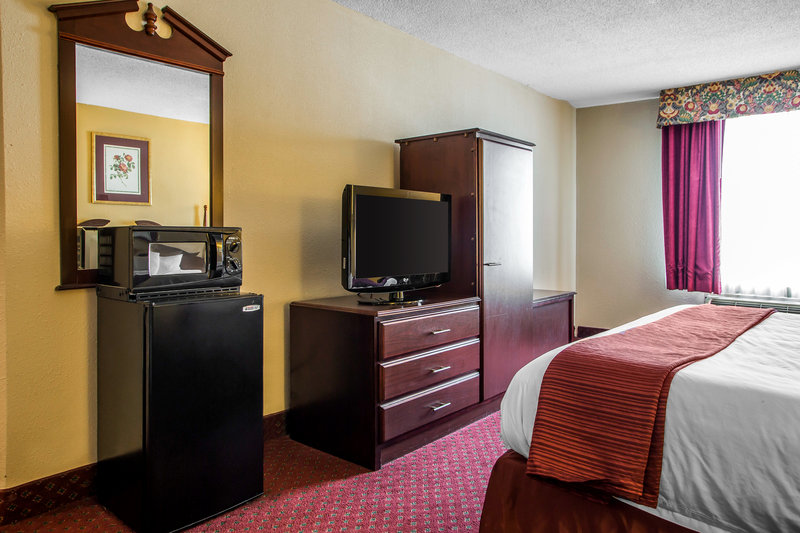 Quality Inn & Suites - Chambersburg, PA