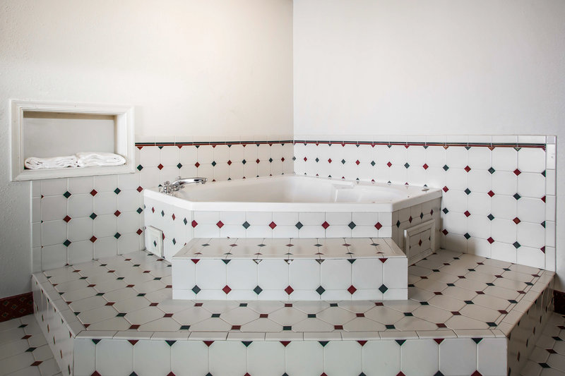 Quality Inn & Suites - Chambersburg, PA