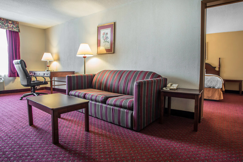 Quality Inn & Suites - Chambersburg, PA