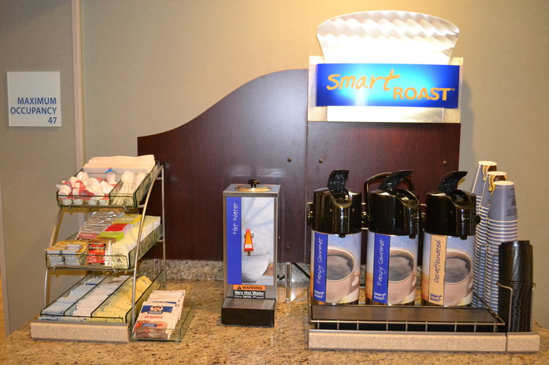 Holiday Inn Express & Suites MERRIMACK - Merrimack, NH