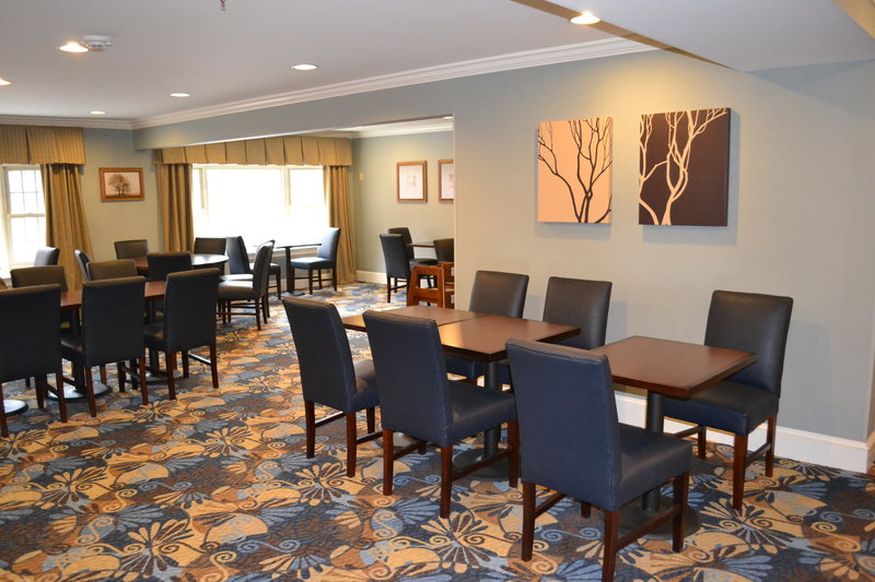 Holiday Inn Express & Suites MERRIMACK - Merrimack, NH