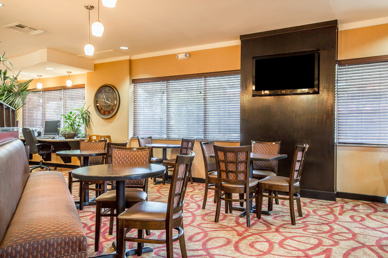 Comfort Suites Ontario Convention Center - Ontario, CA