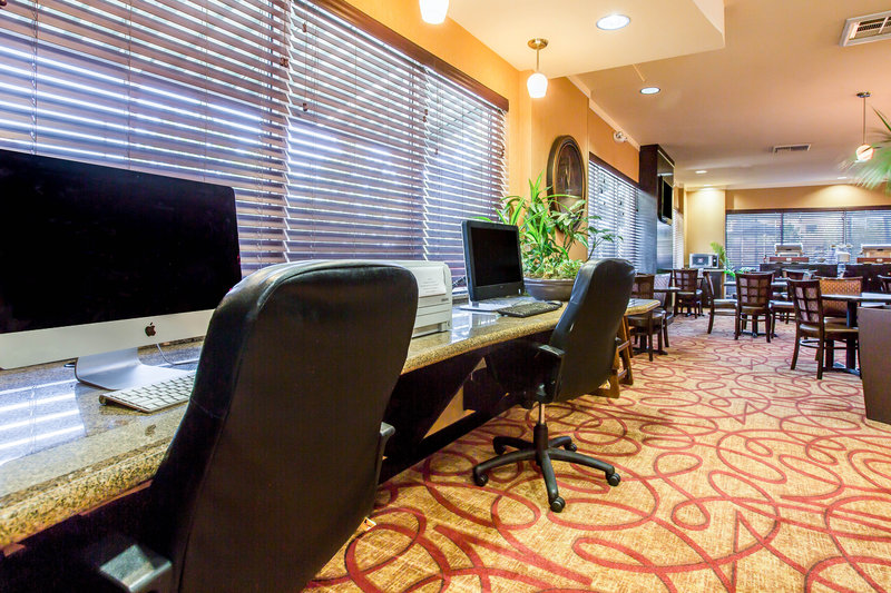 Comfort Suites Ontario Convention Center - Ontario, CA