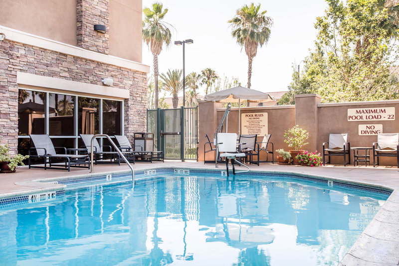 Comfort Suites Ontario Convention Center - Ontario, CA
