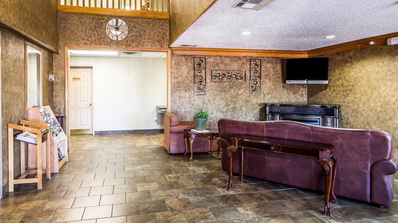 Rodeway Inn & Suites Airport - Tulsa, OK