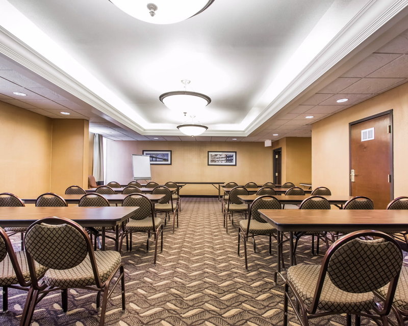Comfort Inn & Suites - Memphis, TN