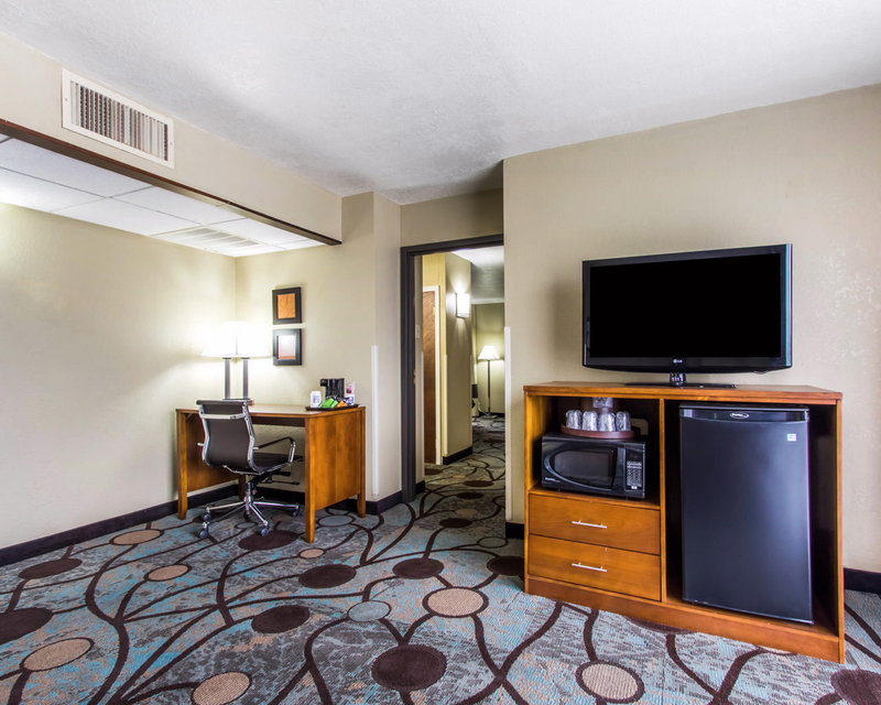 Comfort Inn & Suites - Memphis, TN