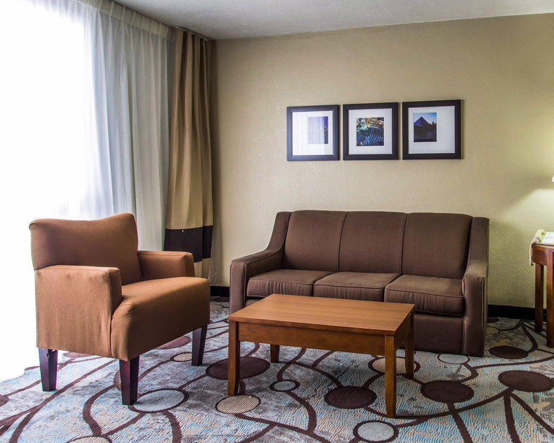 Comfort Inn & Suites - Memphis, TN
