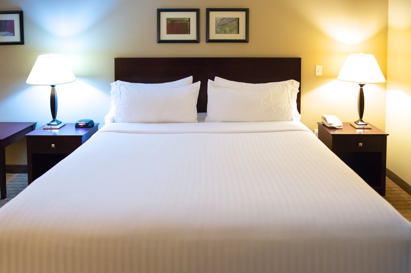 Holiday Inn Express DEVILS LAKE - Devils Lake, ND