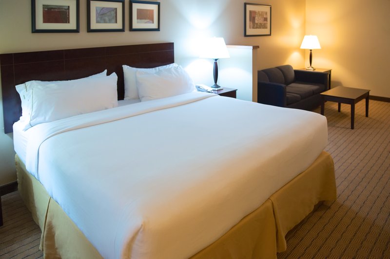 Holiday Inn Express DEVILS LAKE - Devils Lake, ND