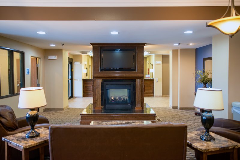 Holiday Inn Express DEVILS LAKE - Devils Lake, ND