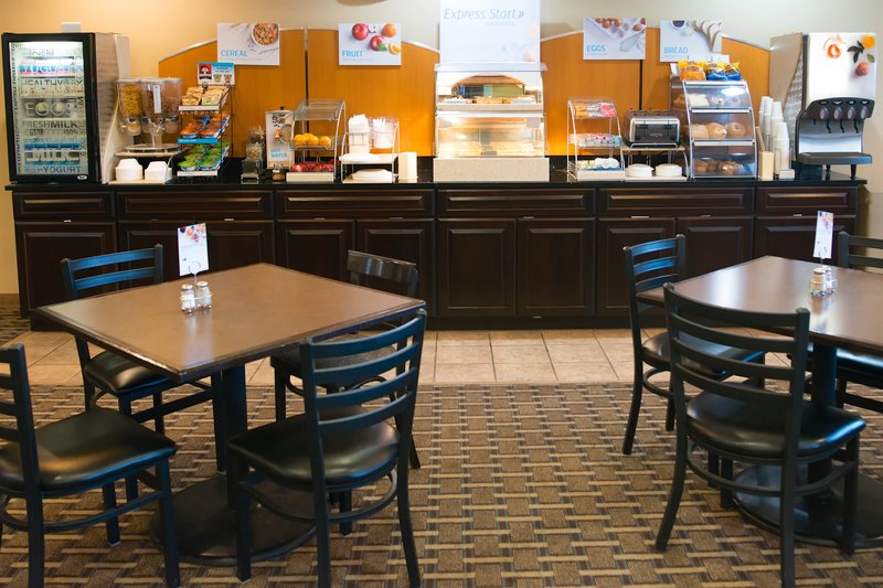 Holiday Inn Express DEVILS LAKE - Devils Lake, ND