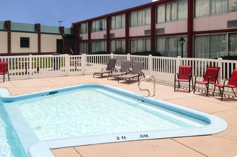 Rodeway Inn - Rawlins, WY